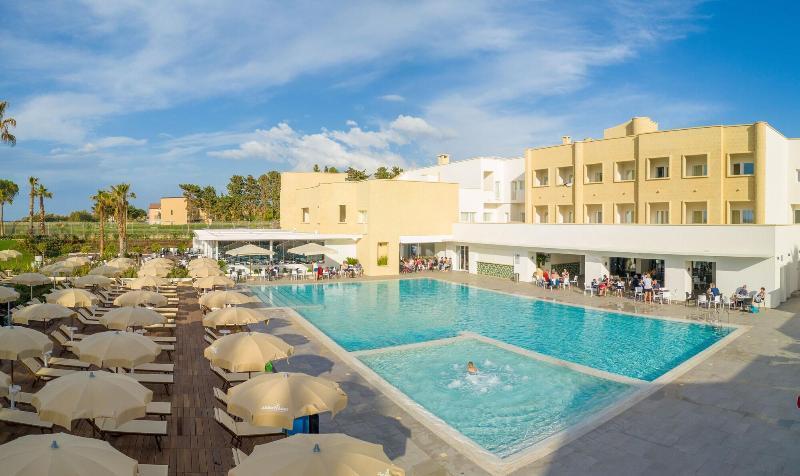Mangia'S Himera Resort Campofelice Di Roccella Luaran gambar