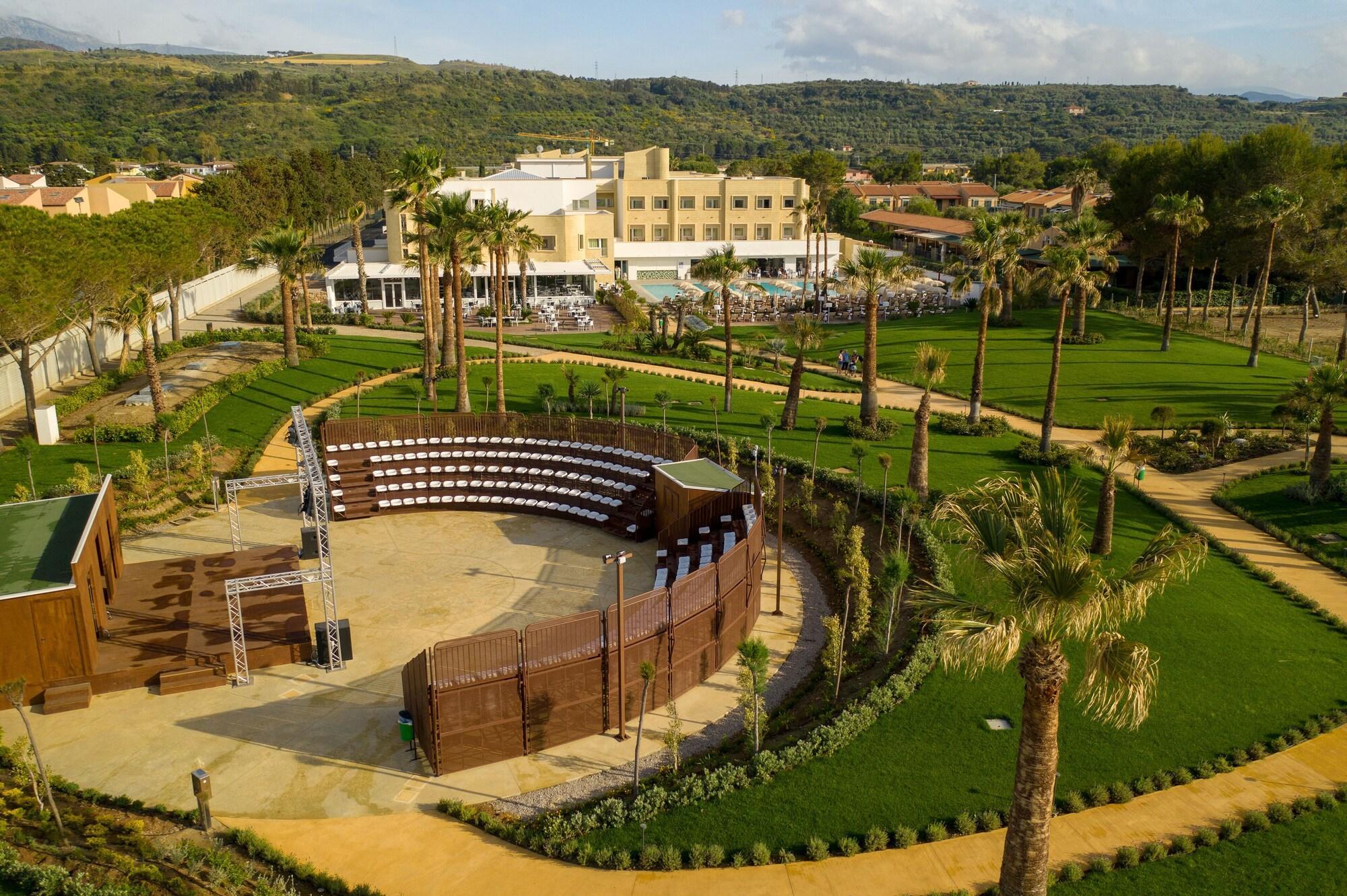 Mangia'S Himera Resort Campofelice Di Roccella Luaran gambar
